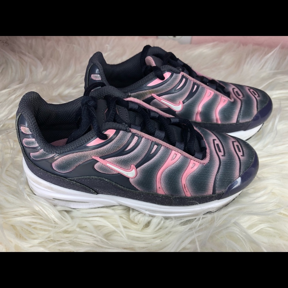 Nike air max plus sneakers